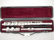 Dwarsfluit Yamaha YFL211 verzilverd met koffer